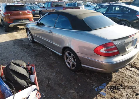 2005 Mercedes-Benz Clk 500 z USA, uszkodzony, nr VIN WDBTK75J45F153291